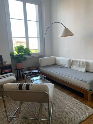 Salon (2)