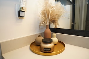 Bathroom amenities