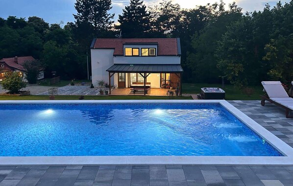 pool