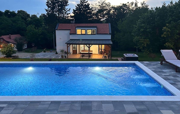 pool