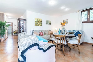 Living and dining room