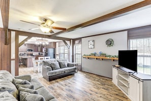 Living Room | Central A/C & Heating