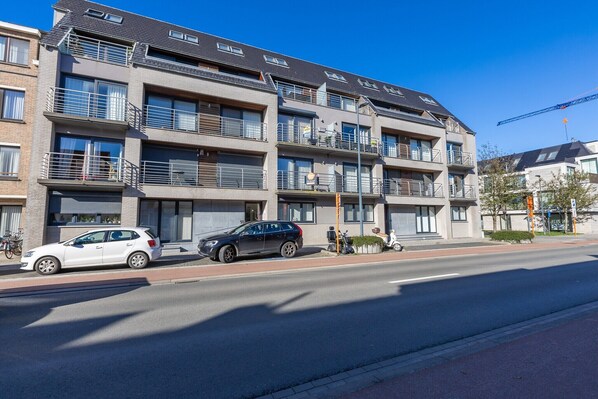 Außenseite Ferienhaus [Sommer]