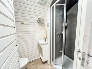 Wood, Floor, Flooring, Interior Design, Room, Bedroom, Bed, Hardwood, Pillow, Bedding