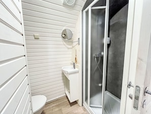Wood, Floor, Flooring, Interior Design, Room, Bedroom, Bed, Hardwood, Pillow, Bedding