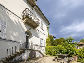 Arbuste, Zone Résidentielle, Domicile, Biens, Jardin, Pelouse, Aménagement Paysager, Cour, Manoir, Villa