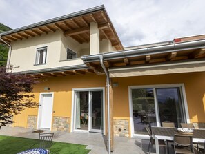 Home, House, Residential Area, Door, Balcony, Porch, Estate, Shade, Villa, Eco Hotel