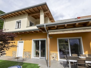 Home, House, Residential Area, Door, Balcony, Porch, Estate, Shade, Villa, Eco Hotel
