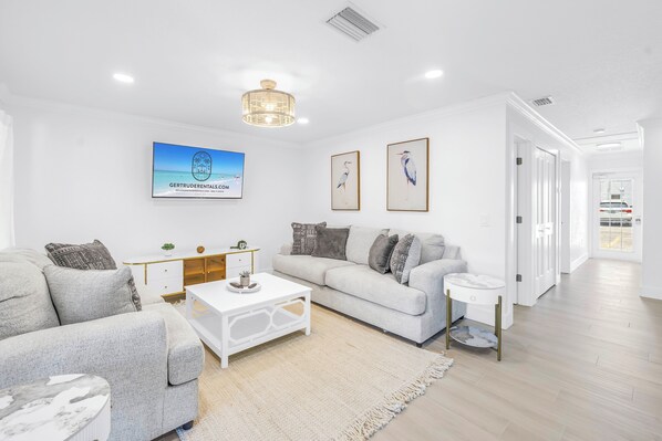 Large living rooms, Siesta Key Village 2BR