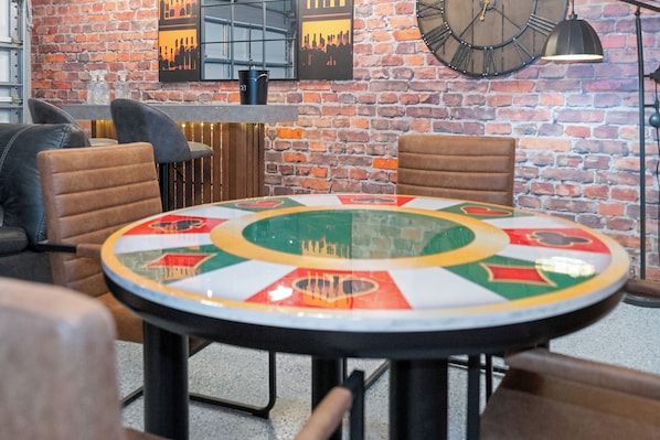 Poker table