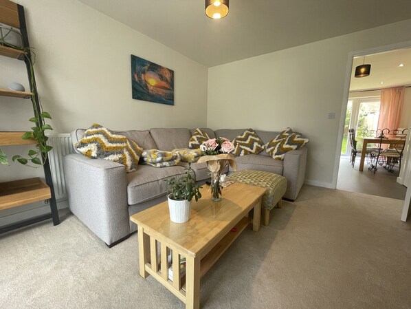 Living Room / Lounge
