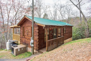 Exterior of the cabin from the entrance at Boogie Bear, a 1-bedroom cabin rental located in Gatlinburg