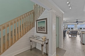 Entry way