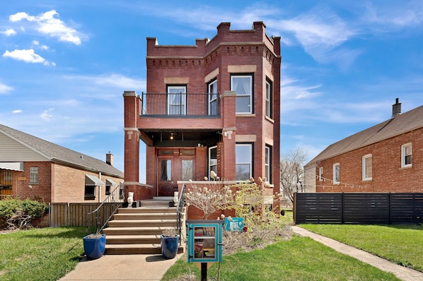 Neighborhood, Grass, City, Lawn, Outdoors