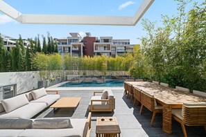 Pool (Outdoor)