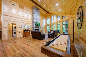 Spielezimmer