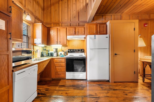 Full Kitchen