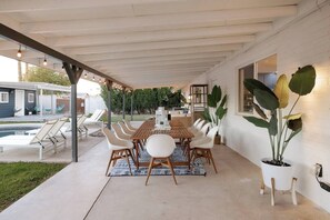 Outdoor dining