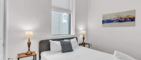 CozySuites | Modern 1BR in Downtown Pitts. #18