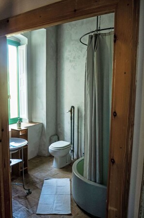 Wall, Wood, Floor, Flooring, Interior Design, Plumbing Fixture, Bathroom, Room, Plumbing, Curtain