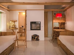 Design IntĂ©rieur, Meubles, Mur, Sol, Bois, Plafond, Sol, PiĂšce, Ăclairage, Luminaire