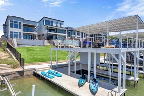 Stand Up Paddle Boards and Kayaks Included