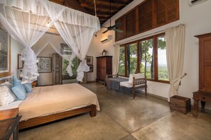 Mount Cinnamon Suite Room