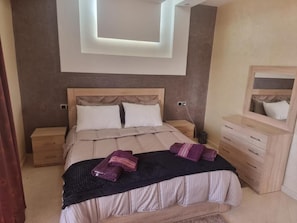 chambre 1 parentale +balcon vue mer