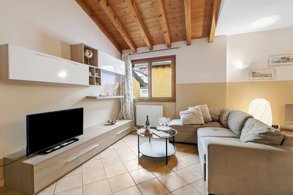 Living and dining room