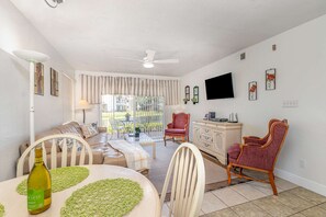 Open concept living room and kitchen