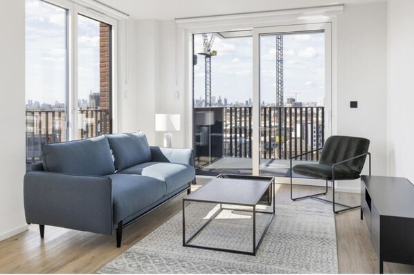 Living Room, TV, Balcony, View