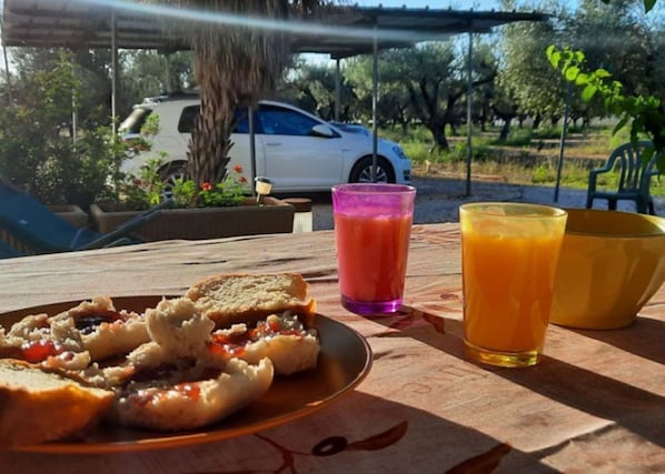 Breakfast meal
