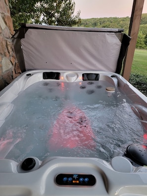 6 Person Hot Tub Overlooking the Lake