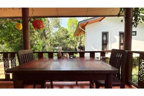 Outdoor dining