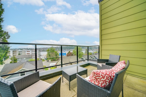 Seattle Vacation Rental | Studio | 1BA | 485 Sq Ft | Stairs Required