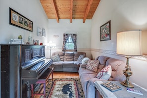 Living Area | Main Floor