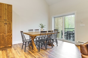 Dining Table | Main Level | Dishware & Flatware Provided