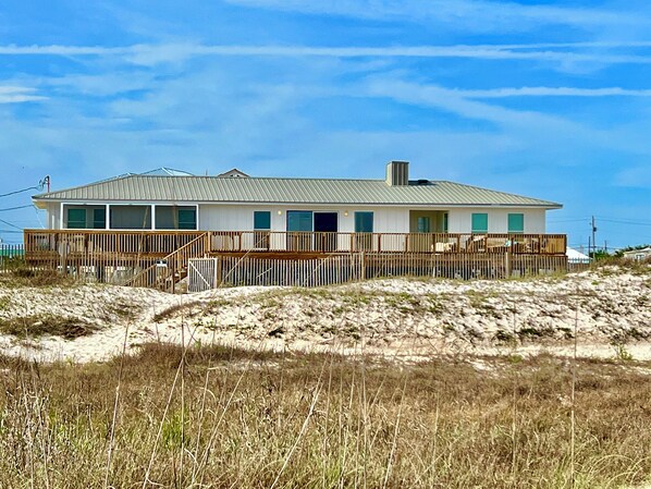Gulf view of Surf’n Bird. Great Deck for living your best outside life!