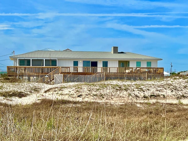 Gulf view of Surf’n Bird. Great Deck for living your best outside life!