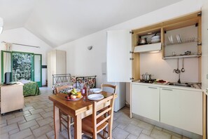 Kitchen and dining area