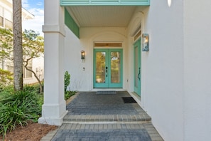 Front door with automatic door locks for easy check-in and check-out.