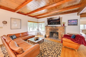 Living Room | Queen Murphy Bed | Central A/C & Heat | 1st Floor