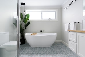 Elegant bathroom with modern, spa-like vibes