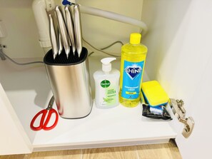Bathroom amenities