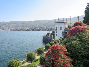 Body Of Water, Bank, Lake, Garden, Channel, Loch, Resort Town, Botanical Garden