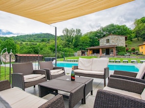 Schwimmbad, Gartenmöbel, Resort, Möbel, Freizeit, Eco Hotel, Schatten, Terrasse, Tisch Im Freien, Stuhl