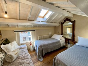 Autumn, Bedroom, Spring, Summer