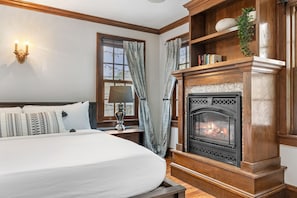 Bedroom 1 - Upper Level - King