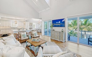 The Curated Palm - Anna Maria Island Accommodations