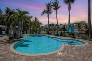 Private Pool and Spa, Swim Up Bar